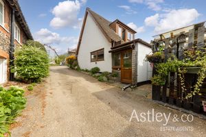 Chapel Lane- click for photo gallery